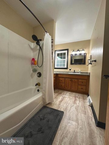 415 FOLKSTONE CT, York, PA 17402