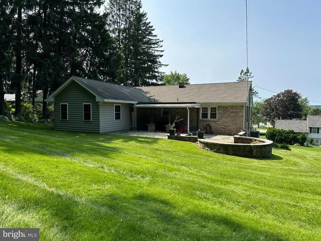 415 FOLKSTONE CT, York, PA 17402