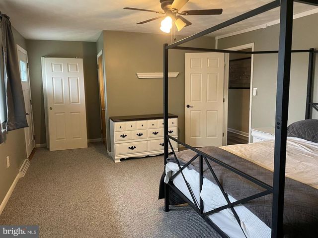 415 FOLKSTONE CT, York, PA 17402