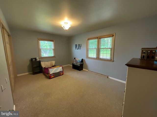 415 FOLKSTONE CT, York, PA 17402