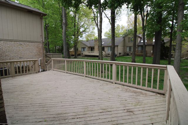 43054 W Kirkwood Drive, Clinton Twp, MI 48038