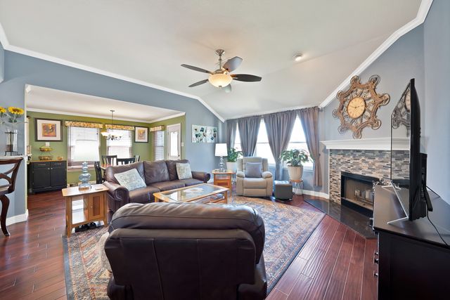 336 Chase Hill Lane, Fort Worth, TX 76028