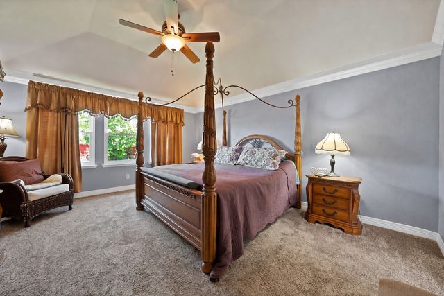 336 Chase Hill Lane, Fort Worth, TX 76028