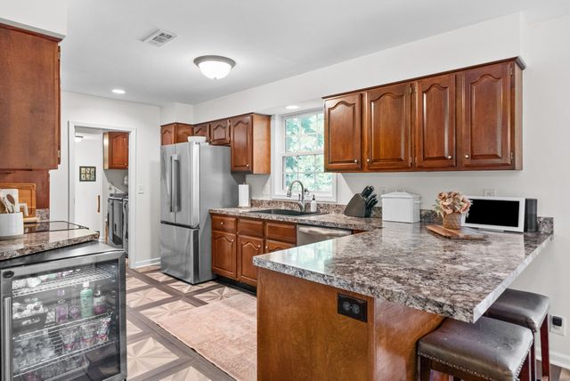 825 Pollard Rd, Clarksville, TN 37042