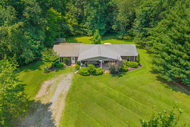 825 Pollard Rd, Clarksville, TN 37042