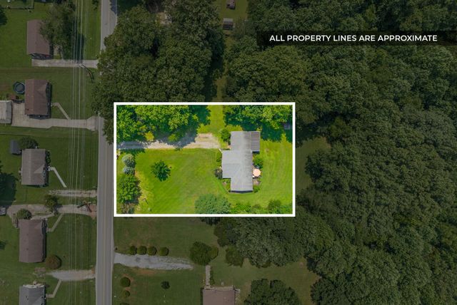 825 Pollard Rd, Clarksville, TN 37042