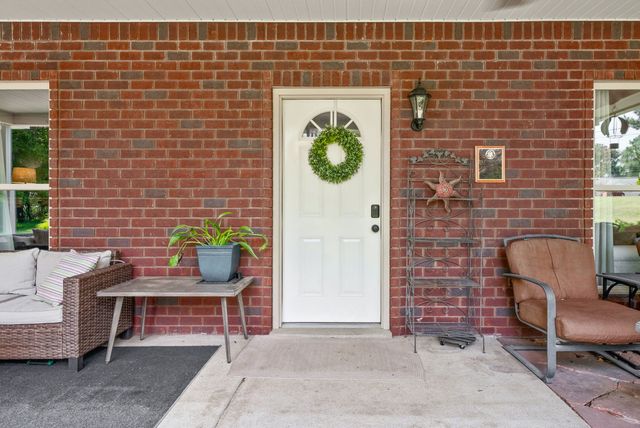 825 Pollard Rd, Clarksville, TN 37042