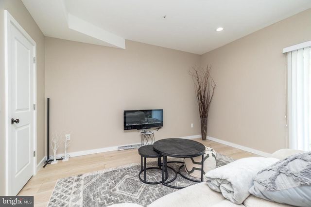56 INDEPENDENCE CT, Perkasie, PA 18944