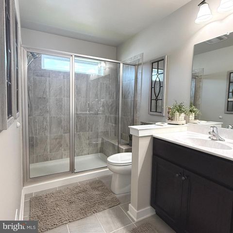 56 INDEPENDENCE CT, Perkasie, PA 18944