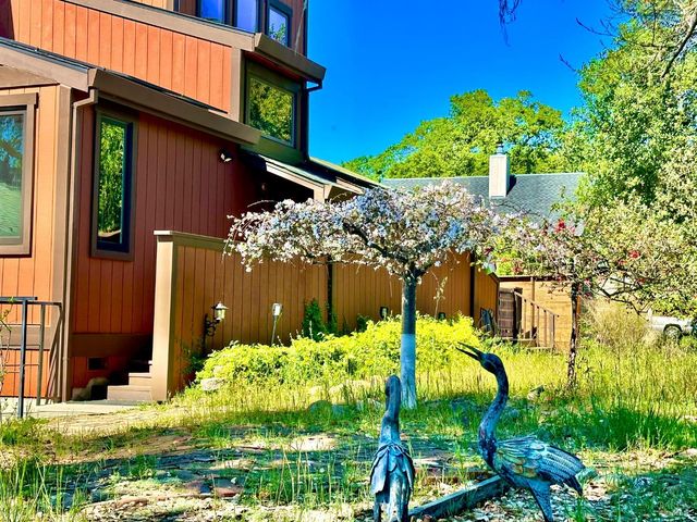 26807 Oak Knoll Ter, Cloverdale, CA 95425