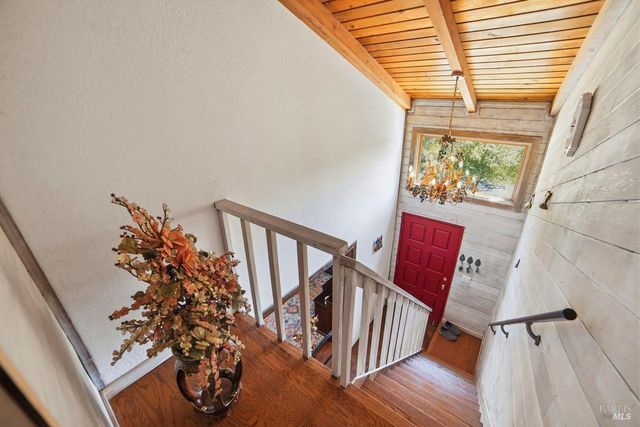 26807 Oak Knoll Ter, Cloverdale, CA 95425