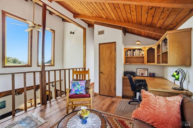 26807 Oak Knoll Ter, Cloverdale, CA 95425