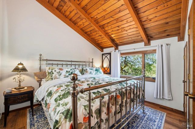 26807 Oak Knoll Ter, Cloverdale, CA 95425