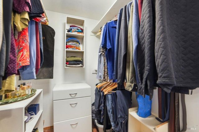 26807 Oak Knoll Ter, Cloverdale, CA 95425