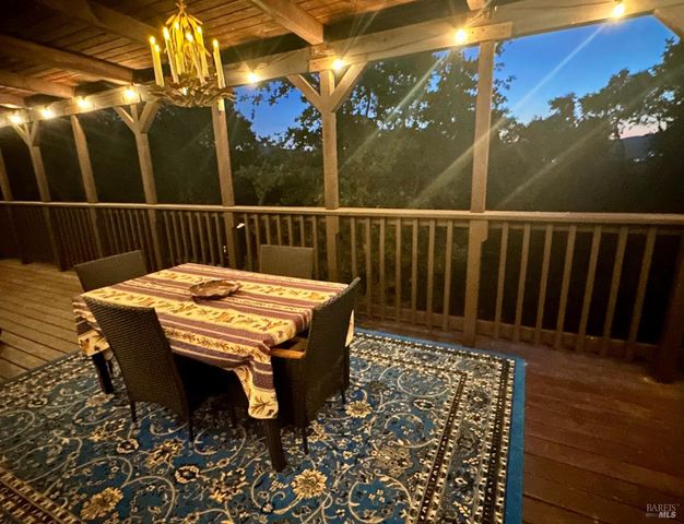 26807 Oak Knoll Ter, Cloverdale, CA 95425