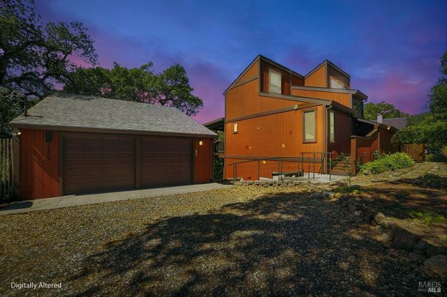 26807 Oak Knoll Ter, Cloverdale, CA 95425