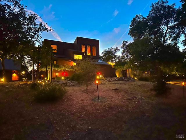 26807 Oak Knoll Ter, Cloverdale, CA 95425