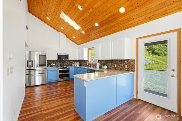 23667 DaLacey Lane, Mount Vernon, WA 98274