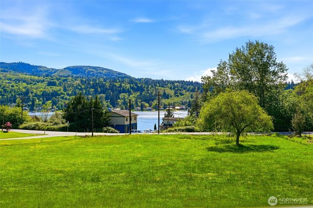 23667 DaLacey Lane, Mount Vernon, WA 98274