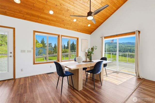 23667 DaLacey Lane, Mount Vernon, WA 98274