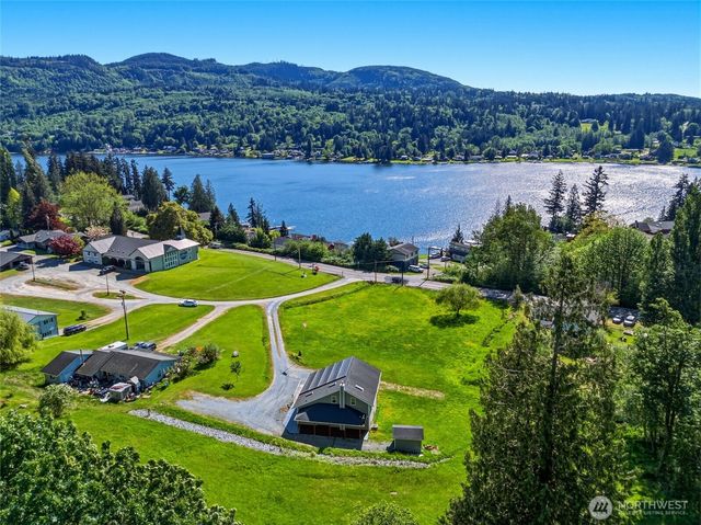 23667 DaLacey Lane, Mount Vernon, WA 98274