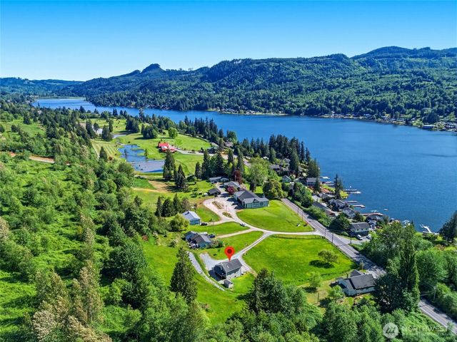 23667 DaLacey Lane, Mount Vernon, WA 98274