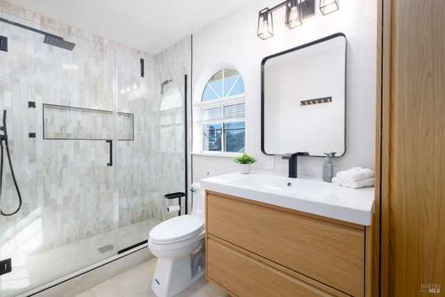 2480 Lemur St, Santa Rosa, CA 95401