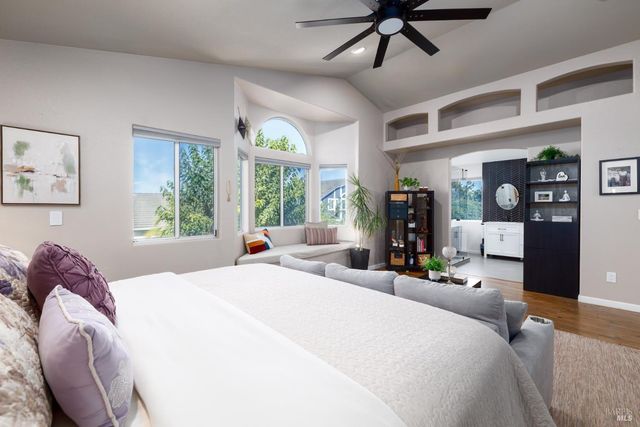 2480 Lemur St, Santa Rosa, CA 95401