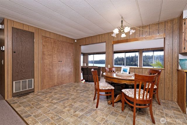 240 E Orchard Beach Drive, Grapeview, WA 98546