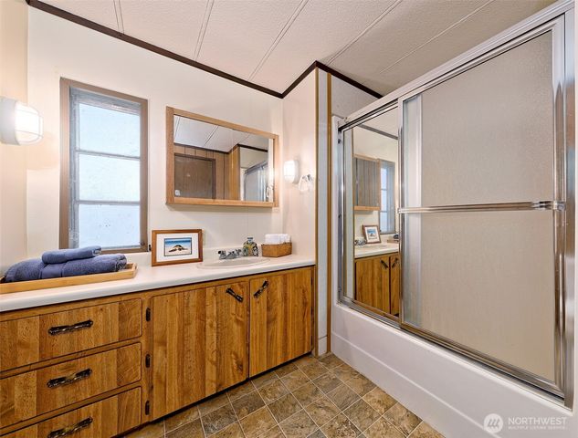 240 E Orchard Beach Drive, Grapeview, WA 98546