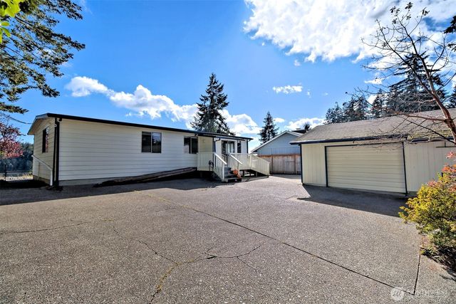 240 E Orchard Beach Drive, Grapeview, WA 98546