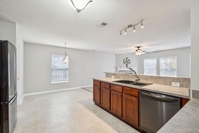 437 Dovetail Circle, Summerville, SC 29483