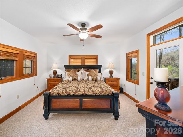 81 Creekside Way F-101, Burnsville, NC 28714