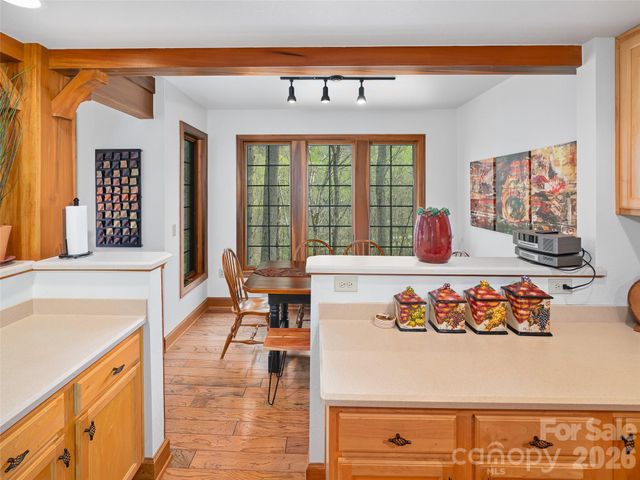 81 Creekside Way F-101, Burnsville, NC 28714