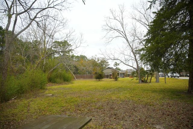 2117 Pecan Street, Dickinson, TX 77539