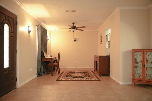 2117 Pecan Street, Dickinson, TX 77539