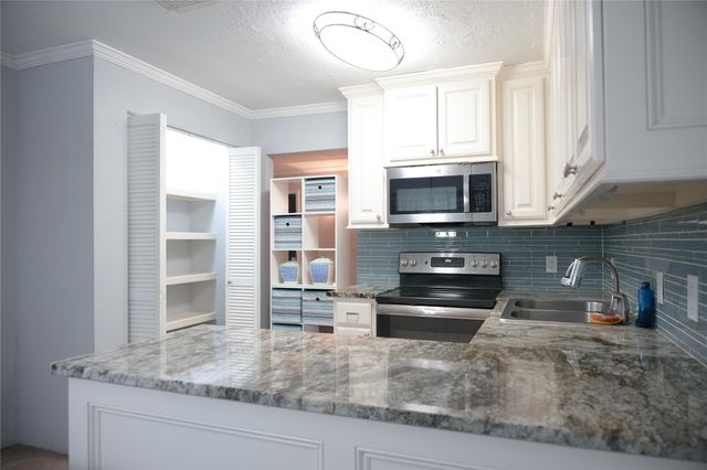 2117 Pecan Street, Dickinson, TX 77539