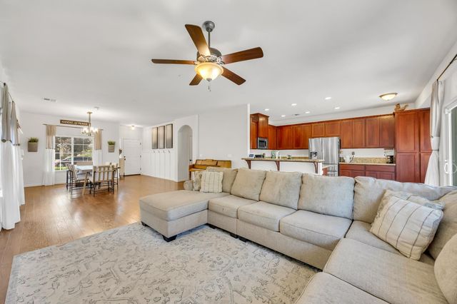 1407 Sundance Dr, Plumas Lake, CA 95961