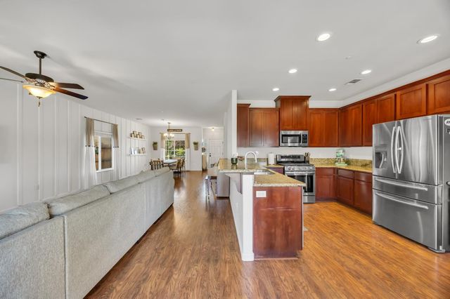 1407 Sundance Dr, Plumas Lake, CA 95961