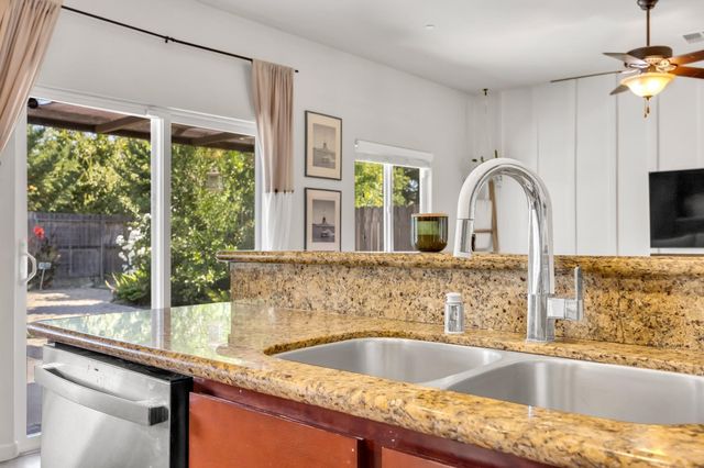1407 Sundance Dr, Plumas Lake, CA 95961