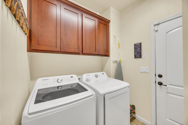 1407 Sundance Dr, Plumas Lake, CA 95961
