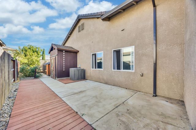 1407 Sundance Dr, Plumas Lake, CA 95961
