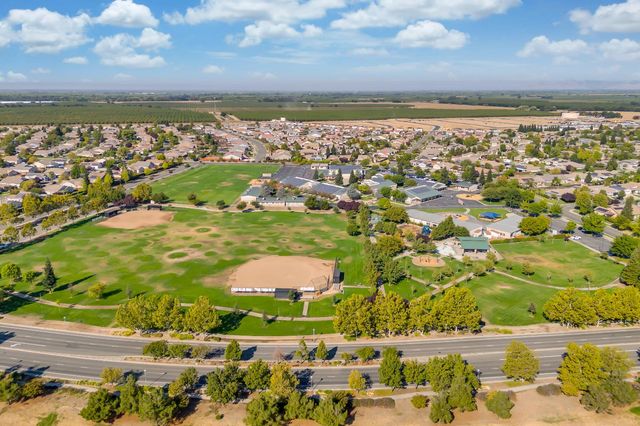 1407 Sundance Dr, Plumas Lake, CA 95961