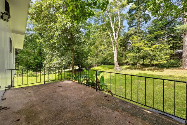 797 Cherokee Lane, Signal Mountain, TN 37377