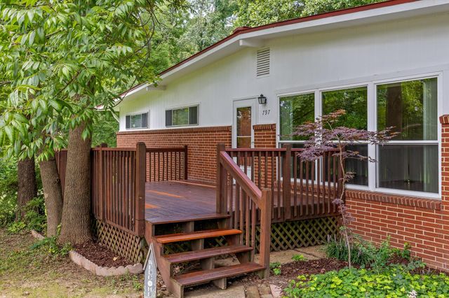 797 Cherokee Lane, Signal Mountain, TN 37377