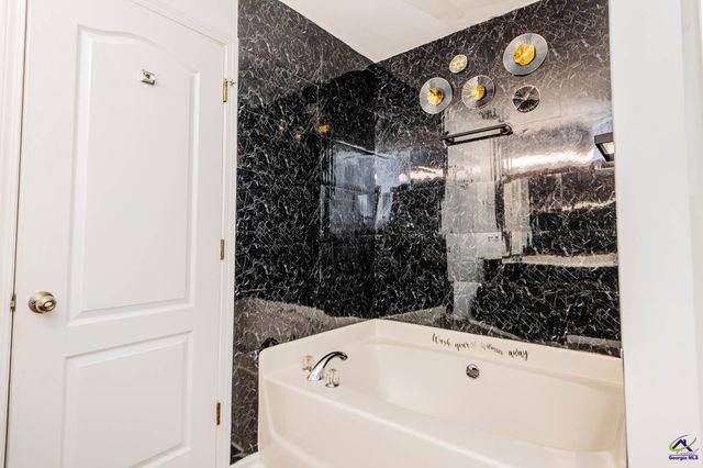 504 Haverhill Circle, Warner Robins, GA 31088