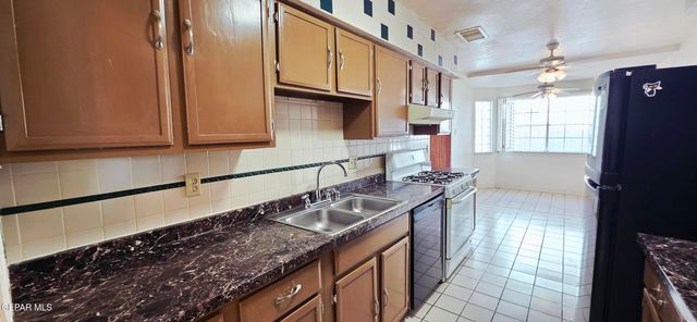 11137 WHARF COVE Drive, El Paso, TX 79936