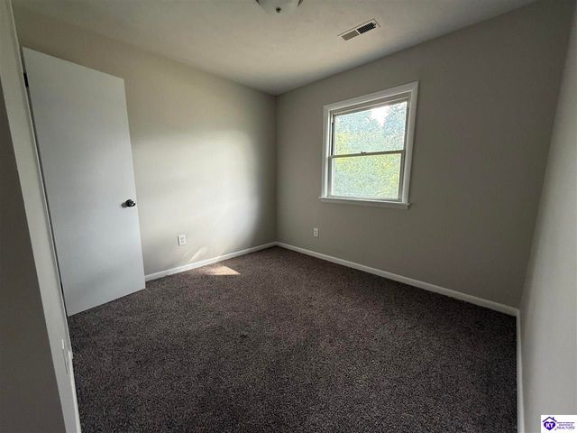 385 Sycamore Drive, Radcliff, KY 40160