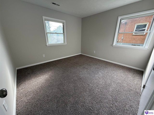 385 Sycamore Drive, Radcliff, KY 40160