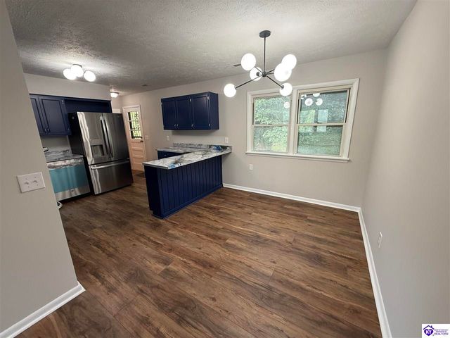 385 Sycamore Drive, Radcliff, KY 40160